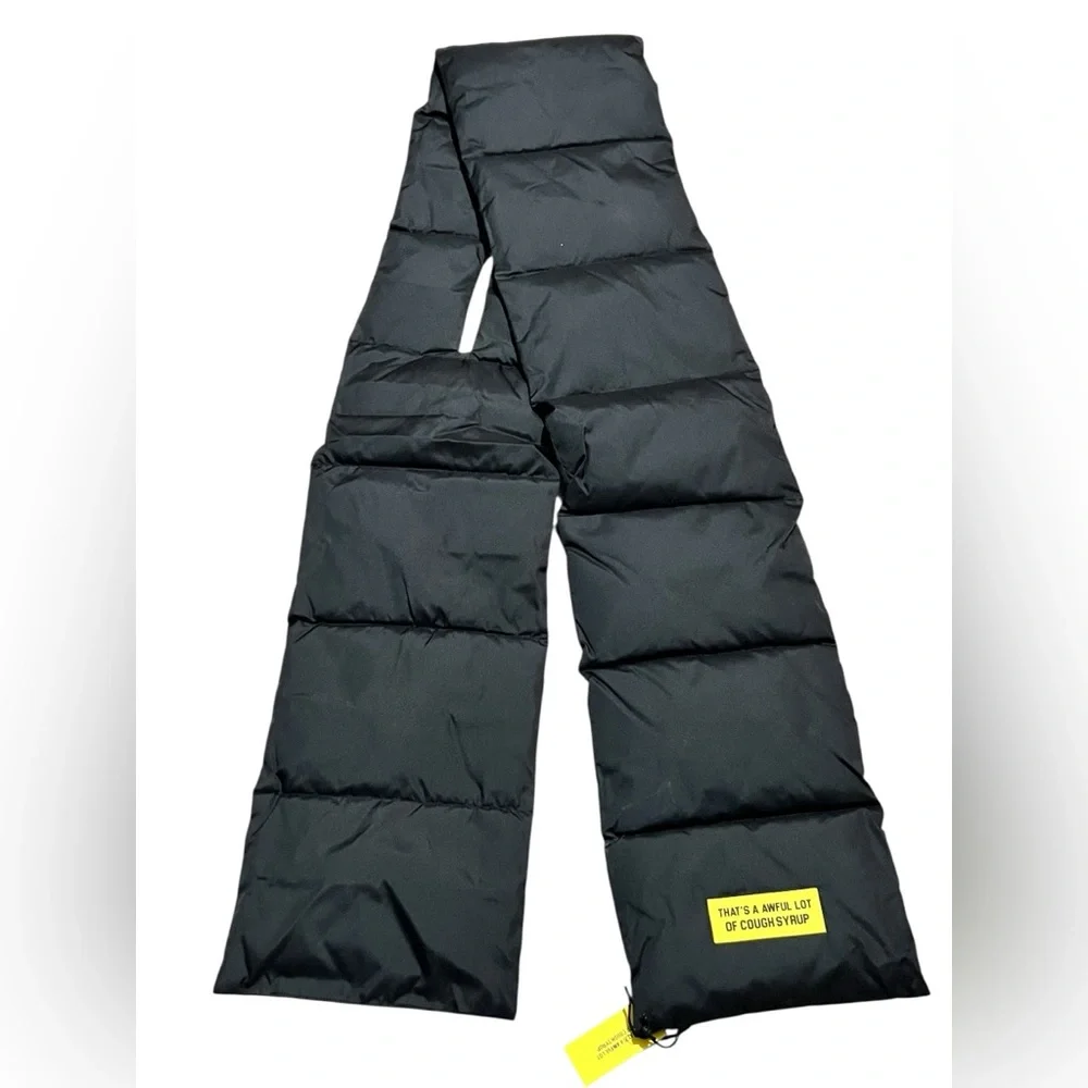 That's A Awful Lot‎ Of Cough Syrup Puffer Scarf Unisex Black NWT